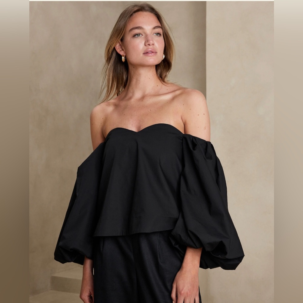 NWT! Banana Republic Black Off-Shoulder Blouse - Size 10